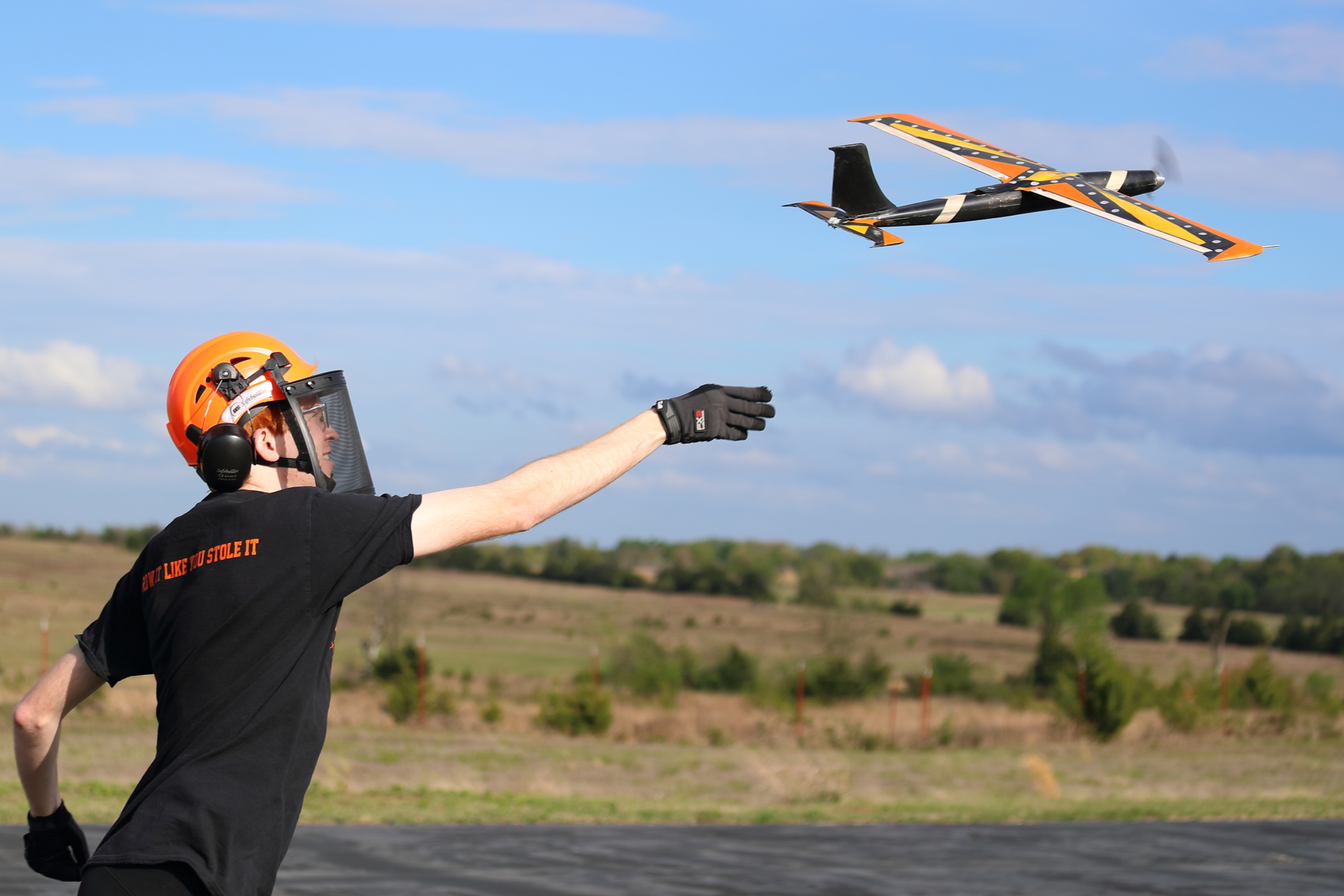Hand launch